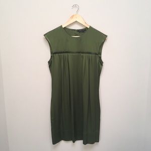BCBG green dress 100% silk